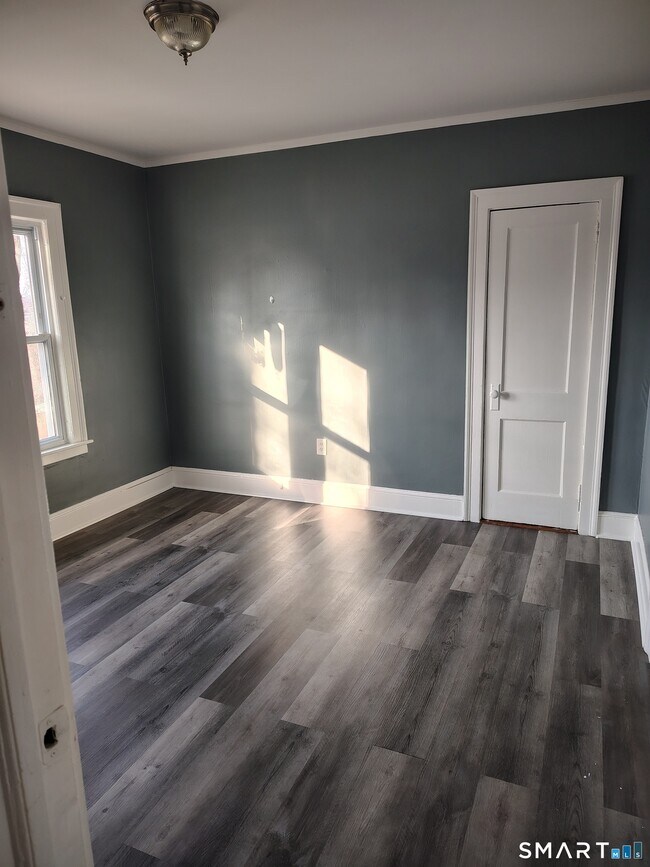 Building Photo - 9 Westphal St