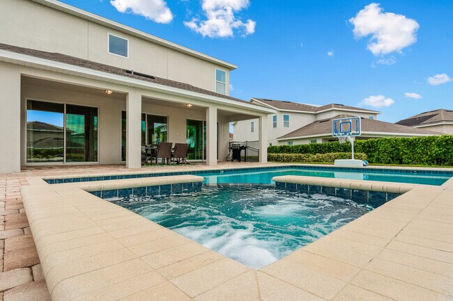 Building Photo - 421 Burma St