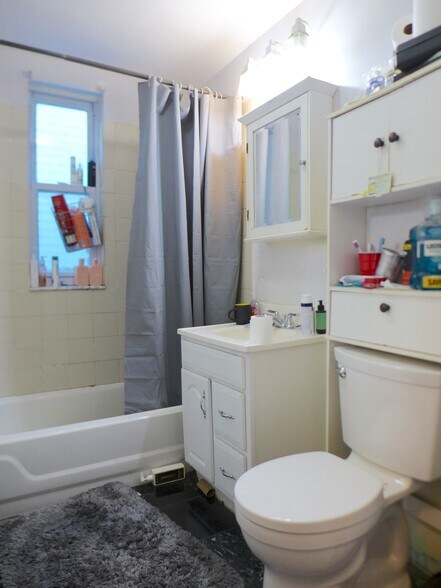 Building Photo - 29 Darling St