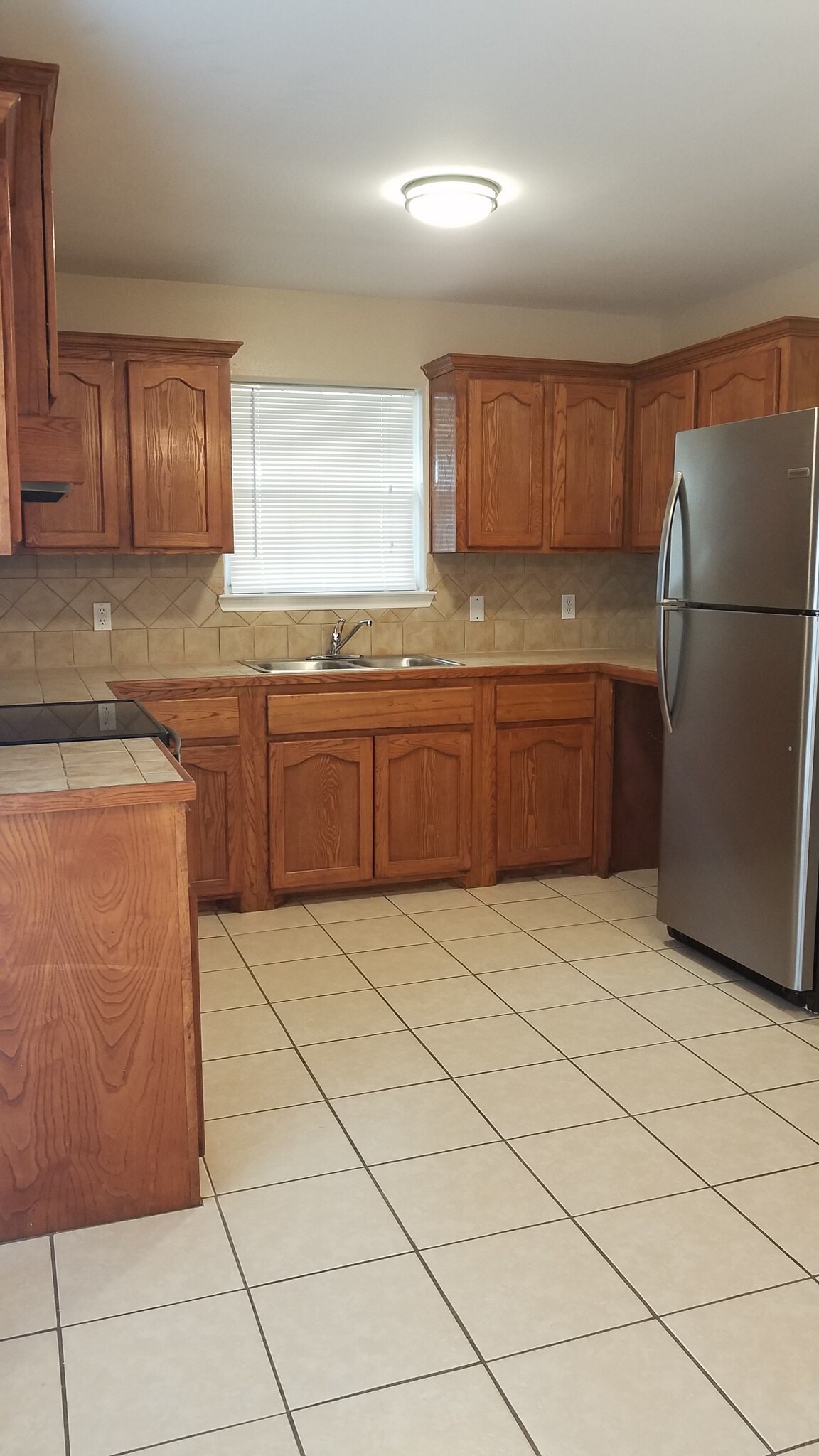 Building Photo - 3706 Wyndham Ave