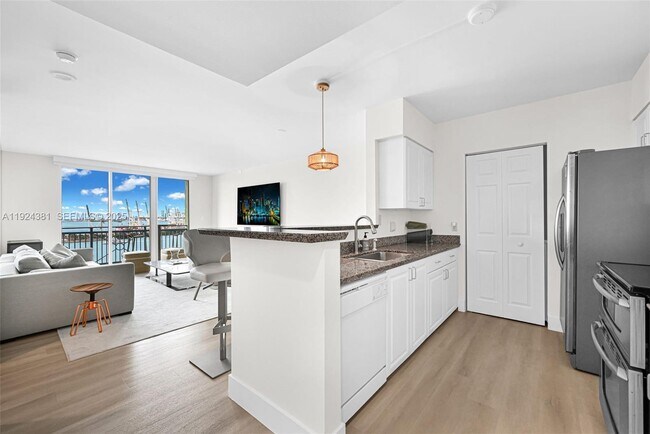 Building Photo - 90 Alton Rd