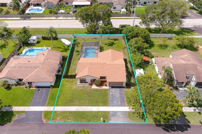 Building Photo - 11909 SW 48th Ct