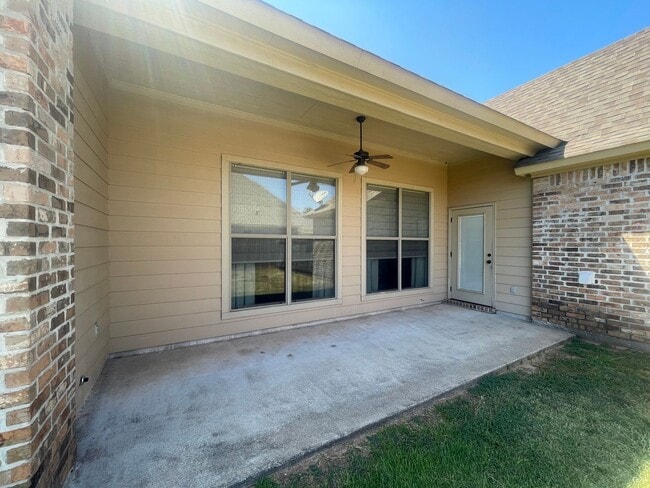 Building Photo - Gardens Of Southgate Beauty, Waiting for You!