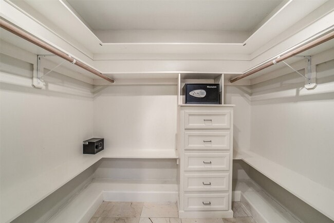 Building Photo - 5322 Rutherglenn Dr