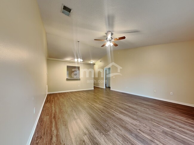 Building Photo - 1127 Dunbridge St