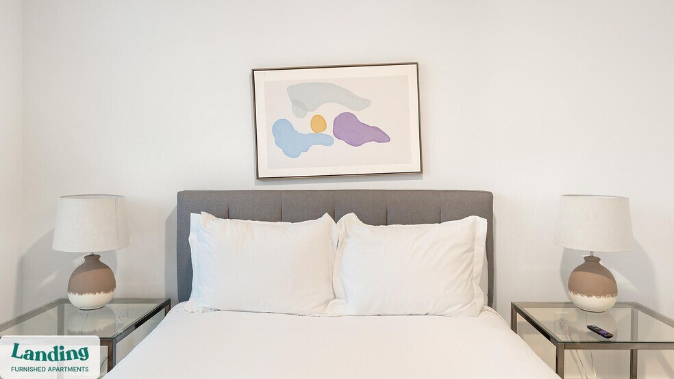 Building Photo - 650 E Sycamore St