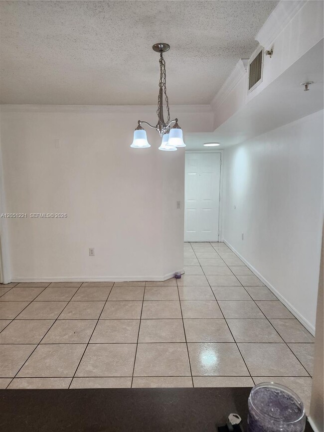 Building Photo - 2433 Centergate Dr