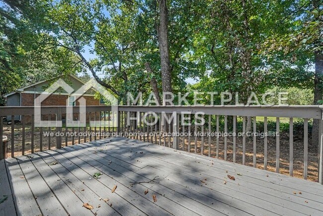 Building Photo - 1025 Walker Pl Dr