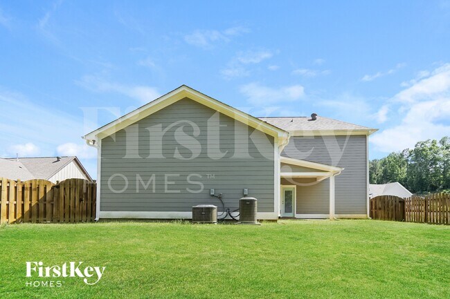 Building Photo - 744 Helena Station Dr
