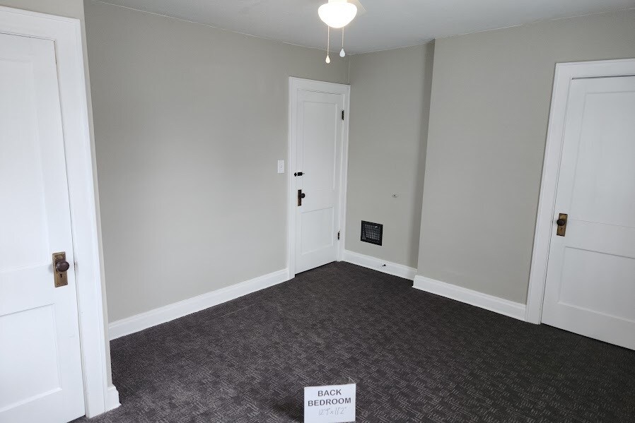 Back Bedroom - 43 N Roys Ave