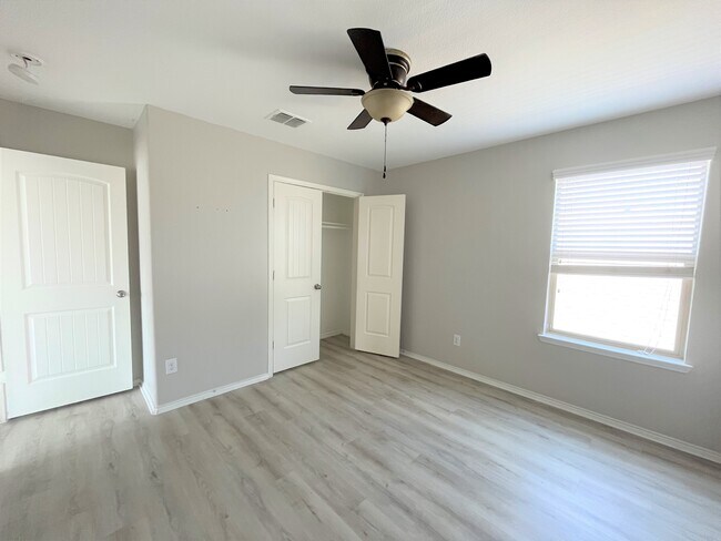 Building Photo - 2861 Houston Wood Dr