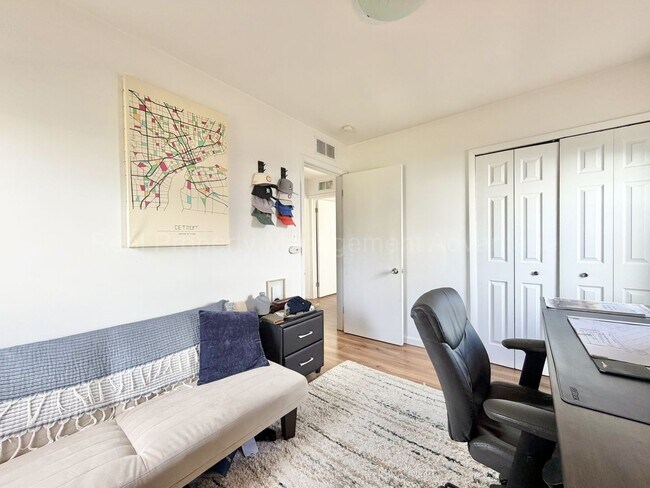 Building Photo - Fully Updated Two Bedroom with Contemporary Style and Comfort Throughout!