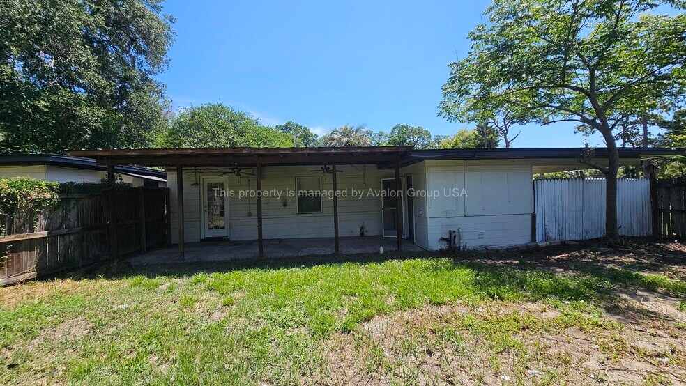 Building Photo - 5474 N River Rd