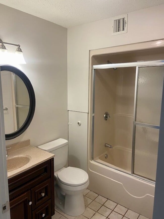 Building Photo - 417 Admiral St