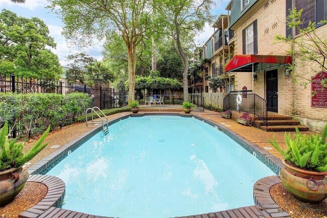 Building Photo - 4515 Briar Hollow Pl
