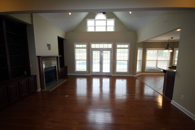 Building Photo - 360 County Rd 163