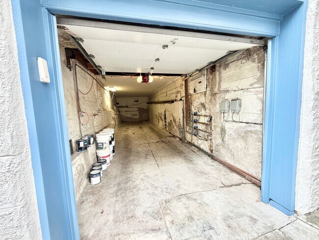 Building Photo - 937-941-941 Hayes St