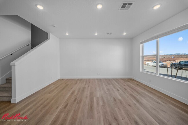 Building Photo - Resort Living Starts at Home in Desert Color!