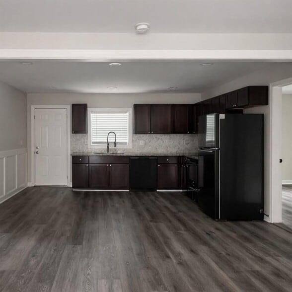 Building Photo - 16 Wadley St NW