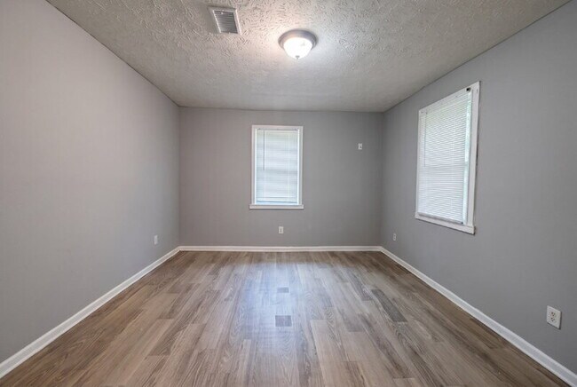 Building Photo - 119 Ticknor Dr