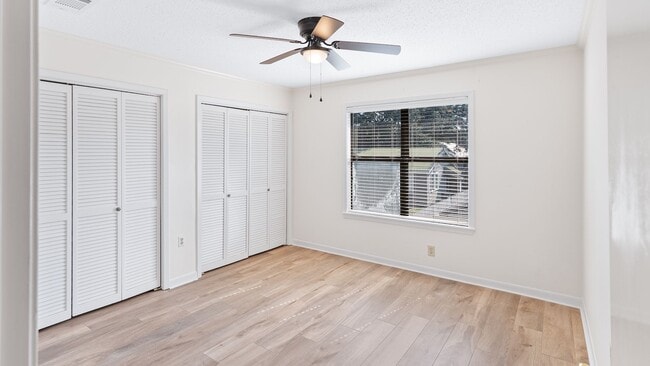 Building Photo - Charming 2-Bedroom Townhome in Desirable P...