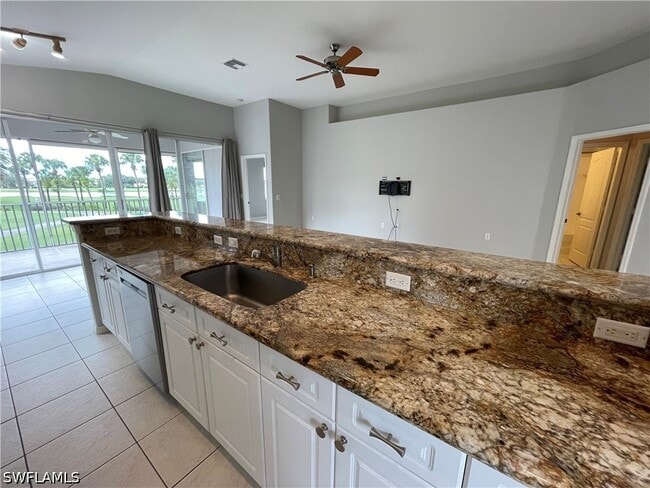 Building Photo - 1945 Crestview Way