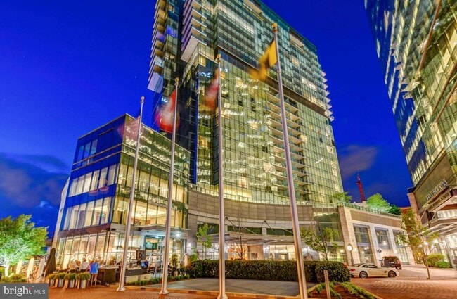 Building Photo - 300 International Drive