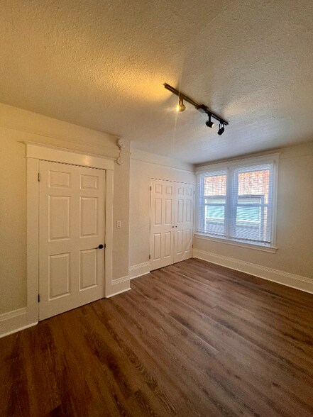 Building Photo - 1703 Bellevue Ave