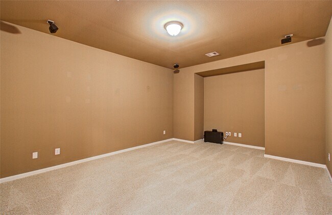 Building Photo - 28666 Pleasant Forest Dr