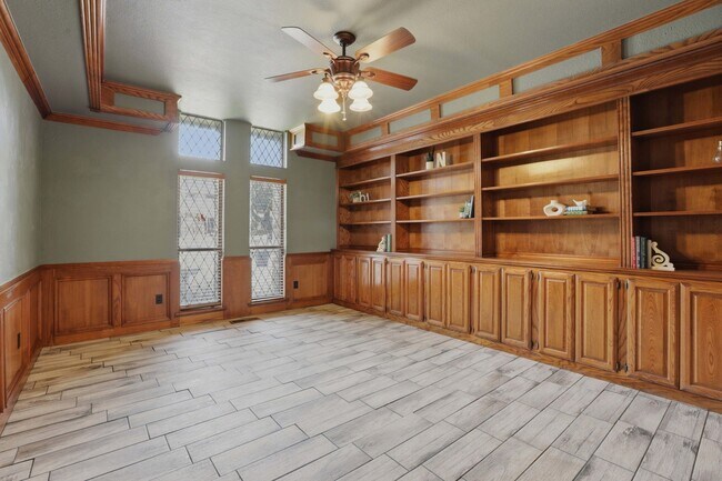 Building Photo - 14125 Osage Dr