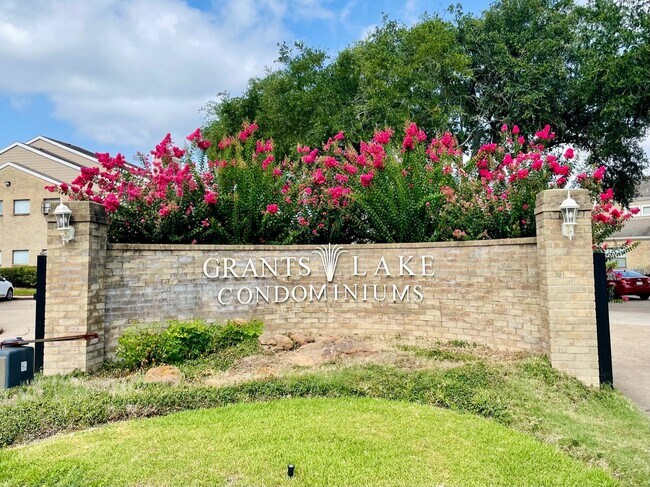 Building Photo - 2710 Grants Lake Blvd