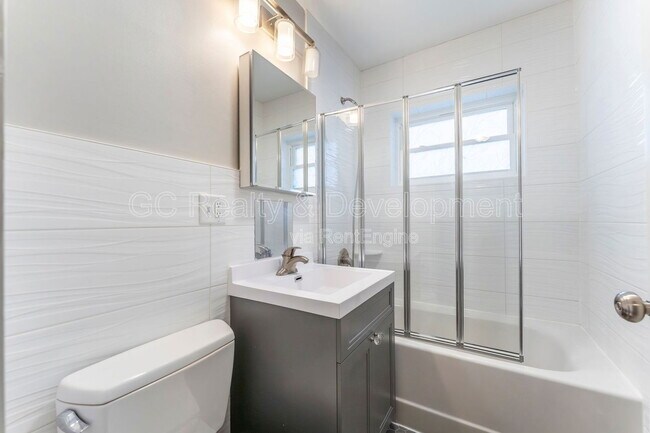 Building Photo - 810 W Dresser Dr