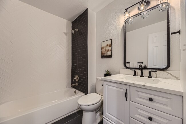 Building Photo - 11032 Brownstone Dr