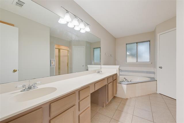 Building Photo - 424 Caviness Dr
