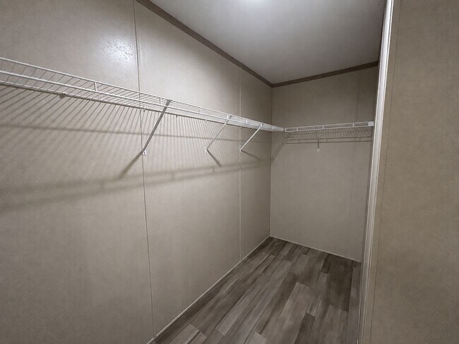 Building Photo - 491 Vermont