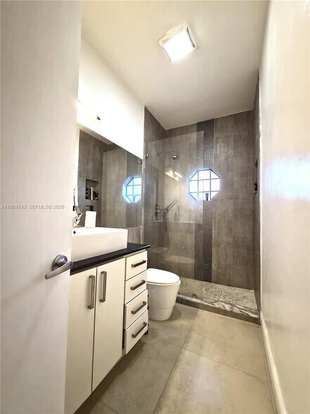 Building Photo - 8122 NW 187th Ter