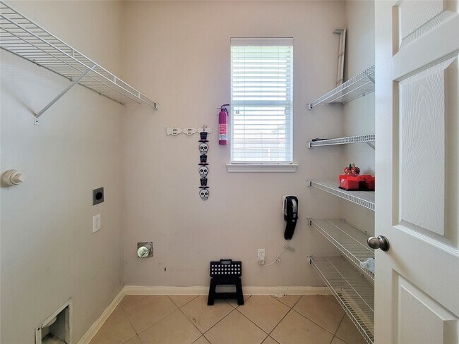 Building Photo - 25223 Hazel Ranch Dr