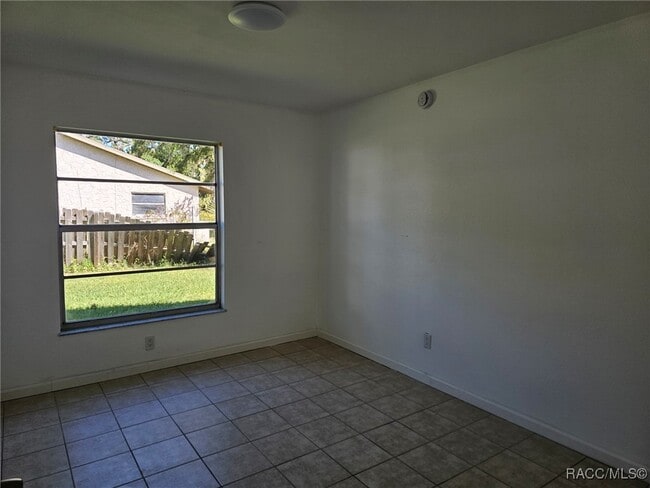 Building Photo - 472 N Willowwood Point