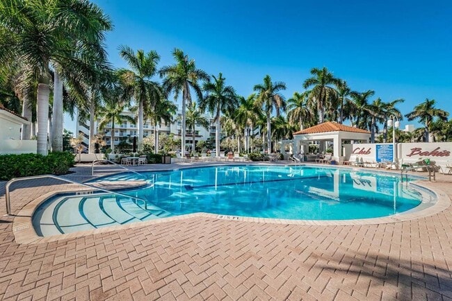 Building Photo - 6083 Bahia Del Mar Cir N