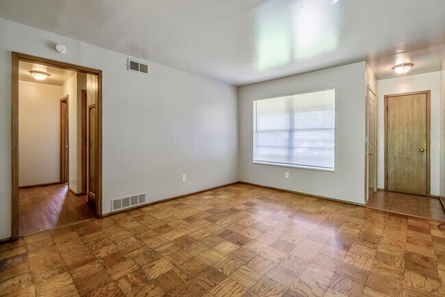 Building Photo - 1509 NE 33rd St