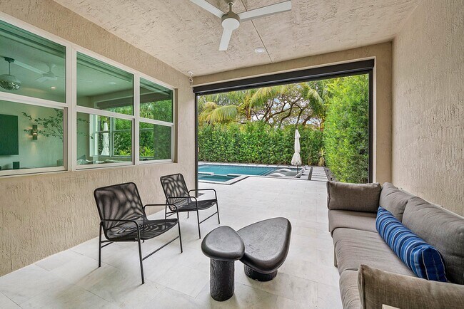 Building Photo - 4310 Buttonwood Dr