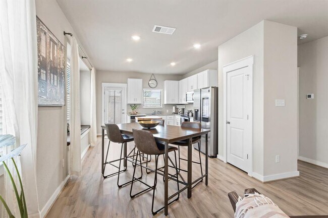 Building Photo - 283 Fieldwood Dr