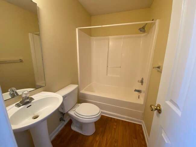 Building Photo - 3037 Ginny Dr