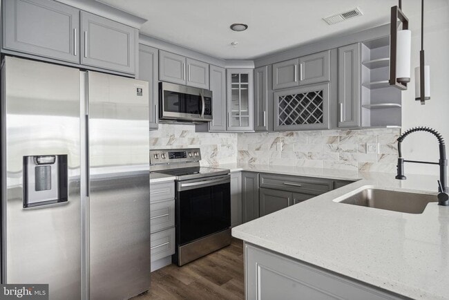 Building Photo - 1930 N 2nd St