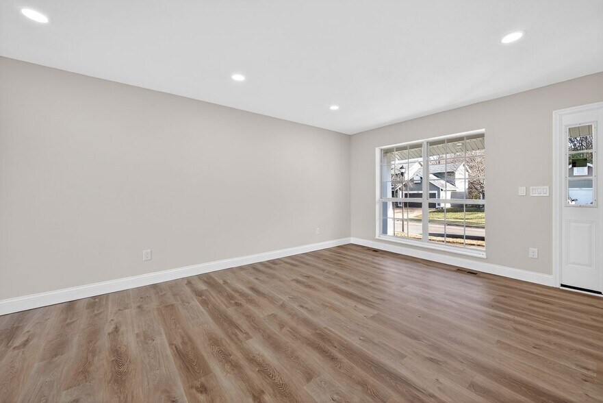 Building Photo - 1447 Pepperdine Ct
