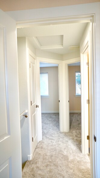 Building Photo - 2314 NE Stapleton Rd