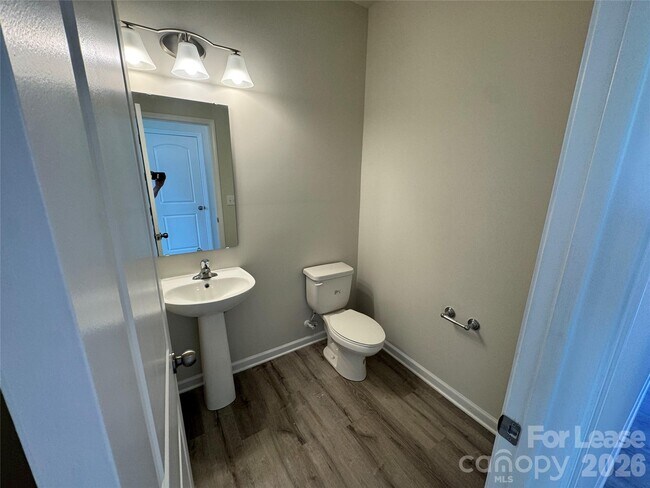 Building Photo - 1011 Maylen Trce