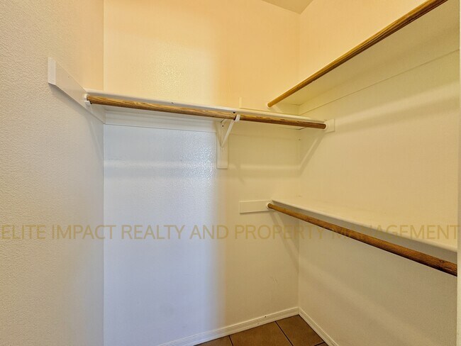 Building Photo - 1312 W Yavapai St