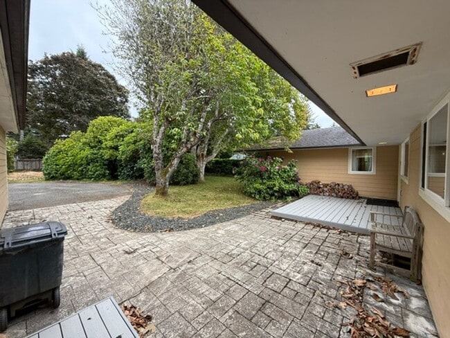 Building Photo - 91251 Cape Arago Hwy