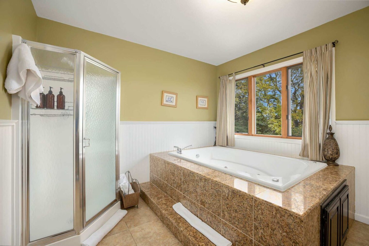 Building Photo - 560 Co Rd 102